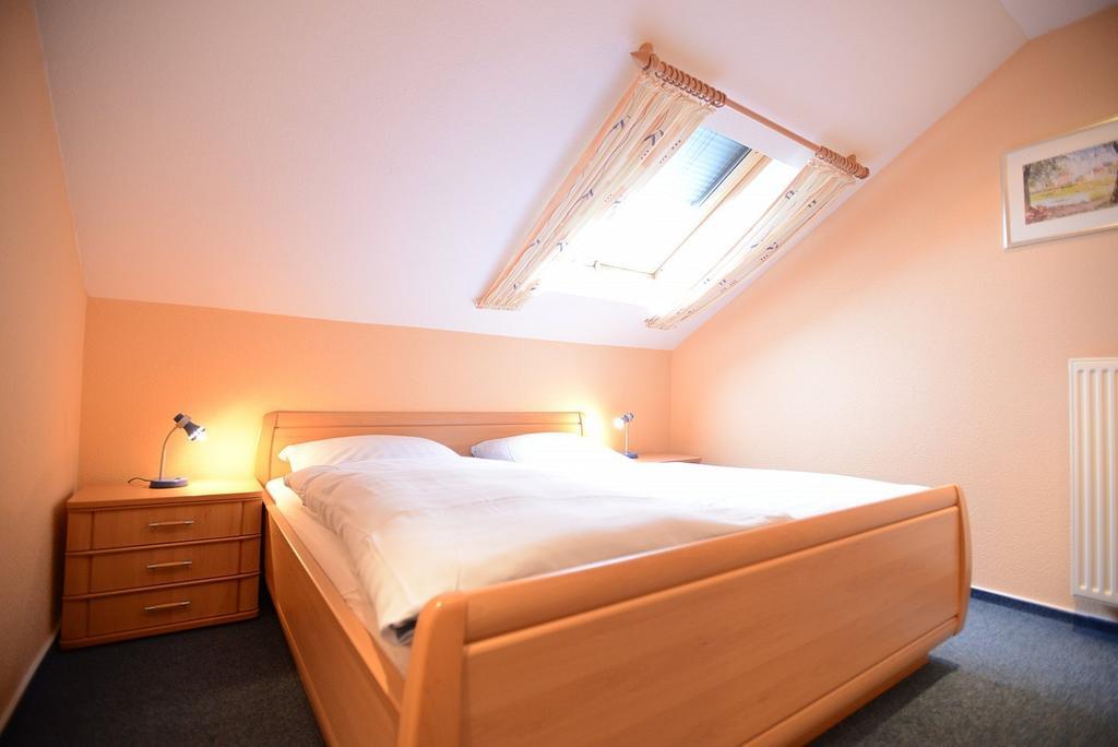 Hotel Zum Lutten Didi Friedeburg Room photo